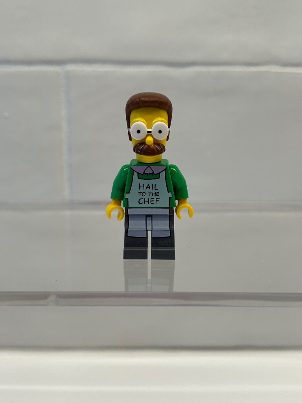 Lego Simpsons Ned Flanders Hail To The Chef Minifigure  sim006 (DVS)
